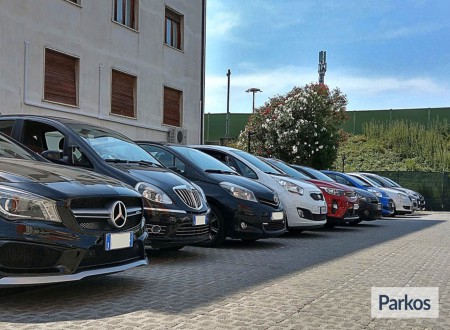 Fly Parking Pisa (Paga online) foto 6