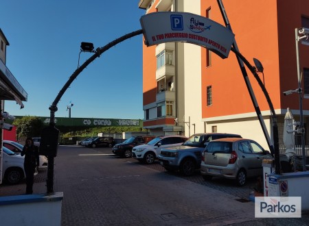 Fly Parking Pisa (Paga online) foto 3